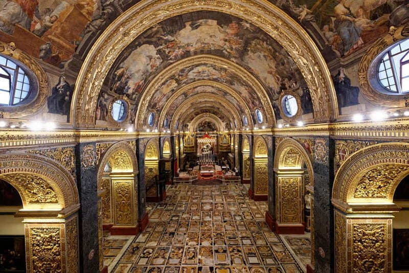 Valletta Half Day inc St. John's Cathedral, Malta Experience - From streets to views: walking toward Barracca Gardens