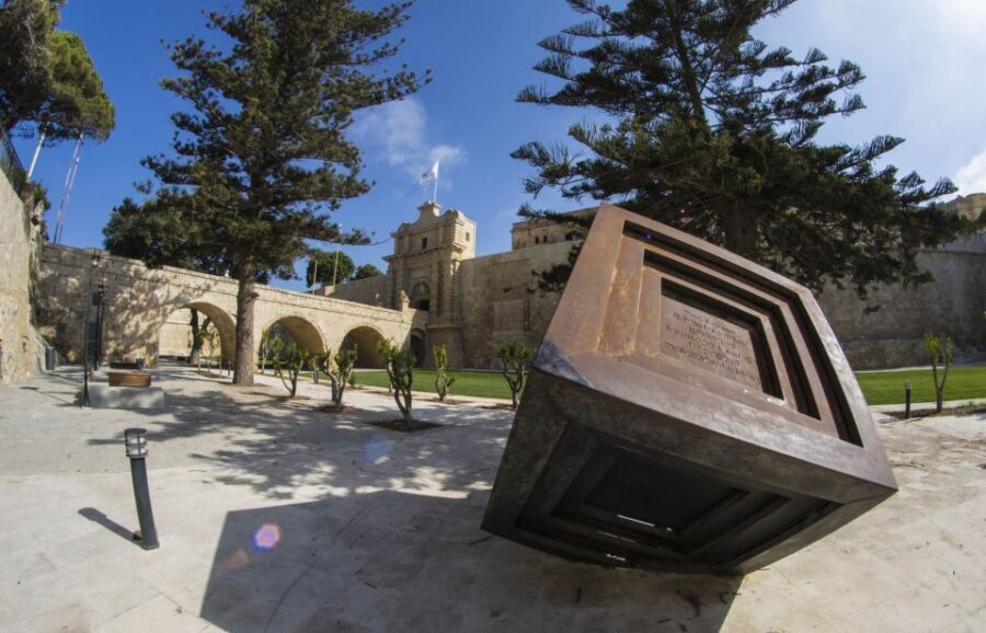 Valletta & Mdina: Private Tour - Valletta’s Fortress Logic: Knights of St John on Foot