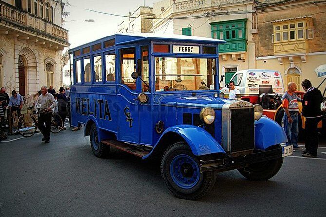 Vittoriosa, Cospicua and Senglea Vintage Bus Tour - Cottonera Lines: start with the outer defenses