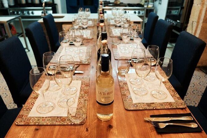 Wine Tasting & Open Kitchen Dinner in 17 Mons Vella - Maldonado Bistro to the private tasting hall: how the night gets going